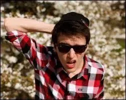 Qui est ce youtubeur ?