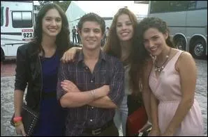  la fin de la saison, de qui Violetta est-elle amoureuse ?