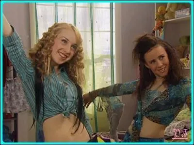 Pourquoi se sont-elles habilles comme a?