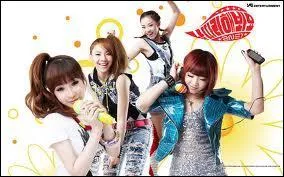 Dans une de leurs chansons elles parlent franais un court moment, lequel ?