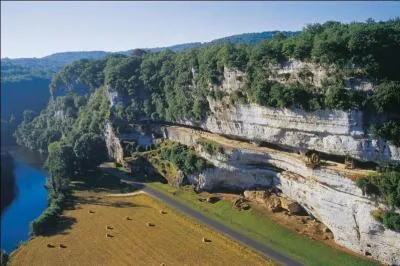 Quel dpartement n'est pas voisin de celui de la Dordogne ?