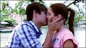 Violetta a-t-elle apprci le baiser avec Lon ?