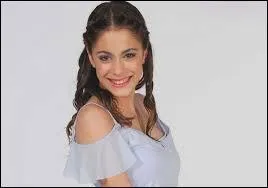 Avec quel garon Violetta a-t-elle eu son premier baiser ?