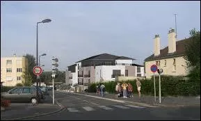 Nous traversons la ville Essonnienne d'pinay-sur-Orge. Nous sommes donc en rgion ...