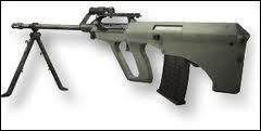 L'Aug HBAR est un fusil d'assaut :