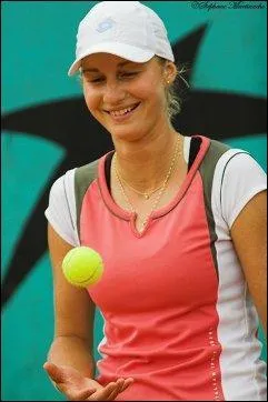 Comment se prnomme Mademoiselle  Makarova , jeune et talentueuse joueuse russe ?