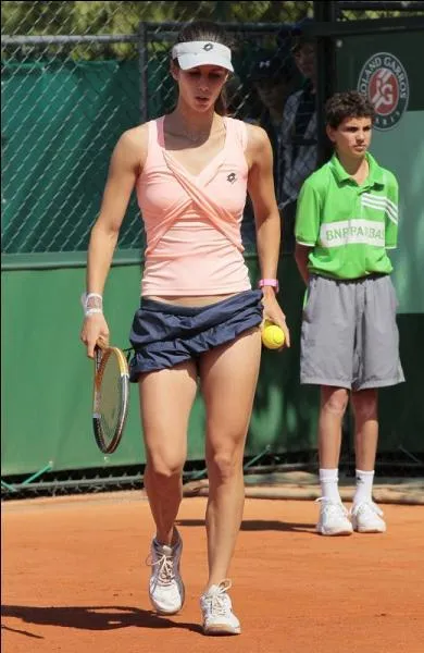 Comment se prnomme Mademoiselle  Pironkova , qui n'a dj pas un nom des plus commodes ?