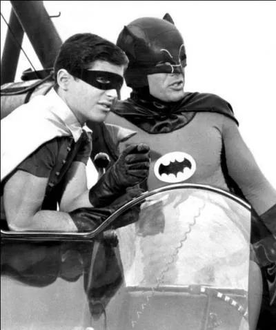 Dans la srie des annes 60, qui incarne Batman ?