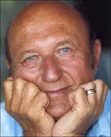 Sries policires de Frdric Dard (1921-2000), comportant 175 volumes publis entre 1949 et 2001, je suis repris aprs le dcs de ce dernier par son fils Patrice (1944- ) qui y rajoute  l'heure actuelle 23 livres. Policier au langage argotique, accompagn d'assistants plutt folkloriques tel que Brurier son fidle acolyte, rsolvants crimes et nigmes en tous genres, mon hros se prnomme :