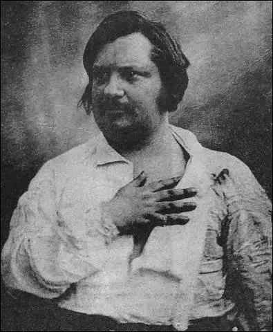 Personnage de la Comdie humaine d'Honor de Balzac (1799-1850), je nais en 1791 et suis issue d'une famille de la meilleure noblesse de Paris. pousant  18 ans un homme avare, duc, commandant ds l'anne suivante une division militaire. Je cache derrire des dehors frivoles et capricieux, une volont de fer qui me conduit en 1823  une mort tragique. Je me nomme :