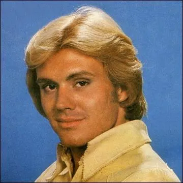 Chanteur franais : 'Aimons-nous vivants' !