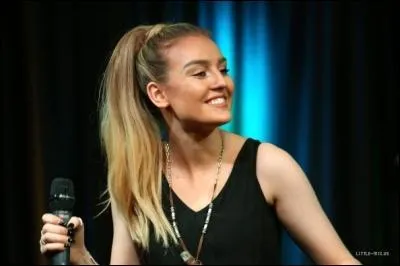 Le prnom de Perrie est d au chanteur Steve Perry dont sa mre tait fan.