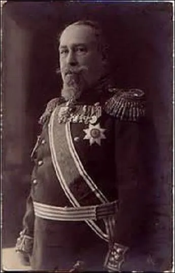 N  Bolhrad (actuelle Ukraine), gnral bulgare, je commande pendant le conflit la 2me Arme et combat en Macdoine, avant d'attaquer les Serbes  la bataille d'Ovche Pole, empchant ainsi la jonction avec l'arme anglo-franaise. Combattant en fvrier 1917 l'arme roumaine  Dobroudja, en 1918, je passe commandant en chef de l'arme bulgare, jusqu'en 1919. Je dcde  Sofia en 1934 :