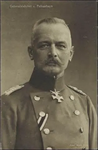 N en Pologne en 1861, gnral d'infanterie prussien, je deviens ministre de la Guerre de 1913  1915 puis chef de l'tat-major gnral de septembre 1914  aot 1916. Faisant partie des organisateurs de  l'offensive de Verdun , je suis contraint de dmissionner et suis envoy en Transylvanie o je conquiers  la fin de 1916 la Roumanie. Terminant le conflit en Palestine, je dcde en 1922 :