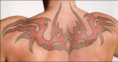 A qui appartient ce tatouage ?