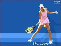 Un curé précit refuse toujour le tennis.