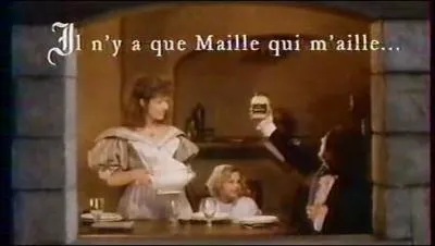 Il s'agit d'une publicit pour une marque de condiments dont le slogan :  Il n'y a que maille qui m'aille , joue sur les :