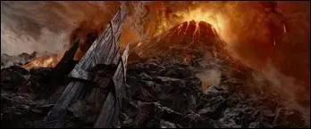 Frodon et Sam ont détruit l'anneau unique. Avant d'être secourus, de quoi parlent-ils ?