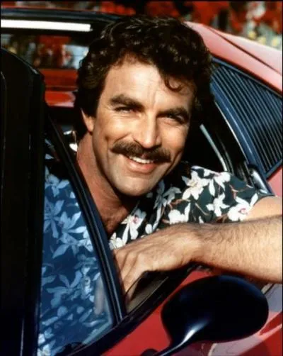 Quel est le nom de l'crivain que protge Thomas Magnum ?