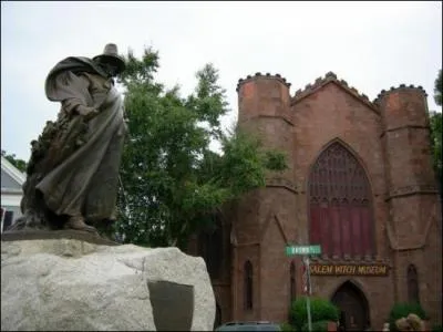 Dans quel pays se trouve la ville de Salem, rendue clbre par ses procs de sorcellerie durant le XVII sicle ?