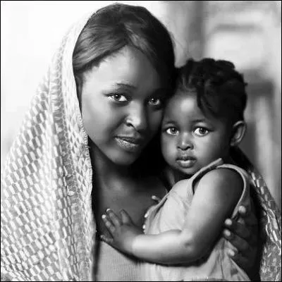 Deux rappeurs chantent : L'Amour Maternelle !