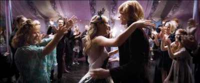 Peu aprs cette autre bataille sanglante, Harry Potter, Ron Weasley et Hermione Granger choisissent de rester temporairement au Terrier pour assister  un mariage. Quelles sont les deux sorciers qui s'unissent dans  Harry Potter et les reliques de la mort (Partie I)  ?