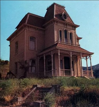 Mieux vaut ne pas choisir d'habiter cette demeure, car c'est celle de... ?