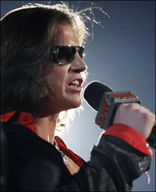 Avec qui le prsente t-il ?