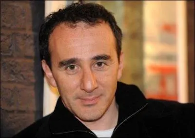 Qui a embrass Kev Adams aux NRJ Music Awards ?