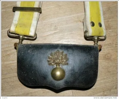 Dans ce mot qui dsignait autrefois la bote o le soldat rangeait ses cartouches, vous pouvez lire le nom de la capitale d'un Etat fdral divis en 26 cantons. Lequel ?