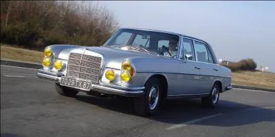 Peut-tre un peu vex, notre  Poupou  national avait chang de voiture l'anne suivante : il se pointa premier avec une...