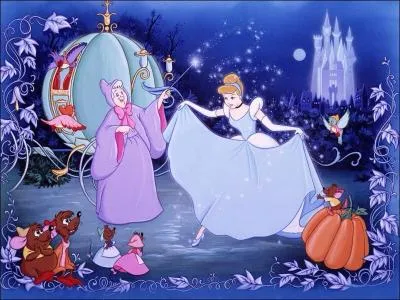 Qui va aider Cendrillon  aller au bal ?