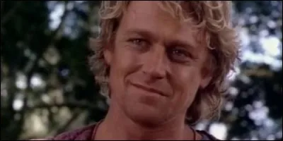 Dans "Hercule", qui est Iolas par rapport à Hercule ?