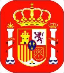 Je vous conduis dans une contre que j'affectionne particulirement pour y dguster cette pote : plat-de-cte de boeuf, haut de ctelettes d'agneau, poitrine demi-sel, cuisses de poulet, pommes de terre.