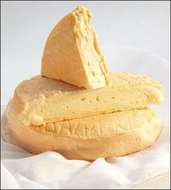 O allez-vous savourer celle-ci ? Jarret de porc sal, 1 palette de porc fum, lard fum, un bouquet garni, un petit chou fris, pluch et coup, carottes, navets, blancs de poireaux, saucisses, ------, pommes de terre.