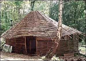 Habitat des nomades de l'Asie centrale, c'est :