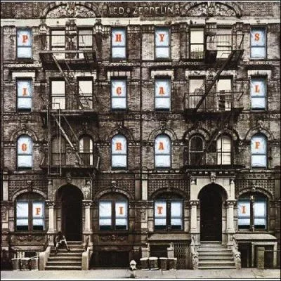 Le double album 'Physical graffiti' comprend quel grand classique du groupe ?