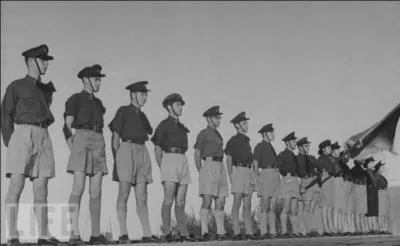 Le 18 mars, Mussolini, est oblig de cder  des pressions allemandes, que doit-il faire ?