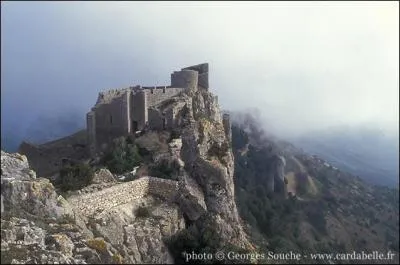 Quelle est la capitale de la rgion o furent perscuts les Cathares ?