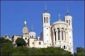 L'Île-de-France est la région la plus peuplée. Quelle est la seconde ?