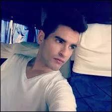 Qui joue Andrs Calixio ?