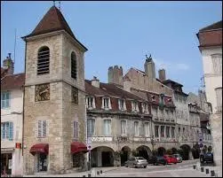 Nous reprenons la route pour nous rendre  Lons-le-Saunier. Nous allons dambuler dans les rues de cette ville de la rgion ...