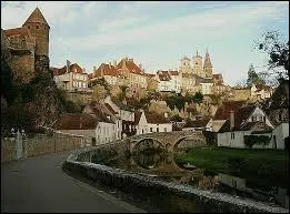 Direction maintenant la Bourgogne et la ville de Semur-en-Auxois. Nous allons visiter une ville du dpartement ...