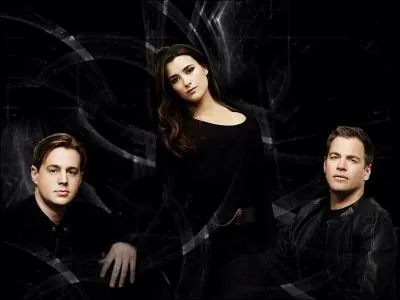 Qui sont les personnages prsents sur cette photo ?