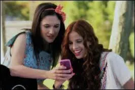 Francesca et Camila vont dans un studio, donnez-moi son nom. (saisons 1 et 2 )