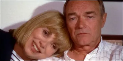 Isa Mercier est décidé à mener la belle vie. Elle s'engage comme femme de chambre à "La Réserve", l'un des plus beaux palaces de la côte d'Azur. Comment s'appelle cette série ?