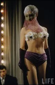 Reconnaissez-vous l'actrice qui va se dvtir dans la comdie franaise titre En effeuillant la marguerite ?