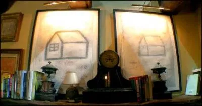 Ces tableaux originaux ont t trs remarqus dans le dcor de ce film. O les voit-on ?