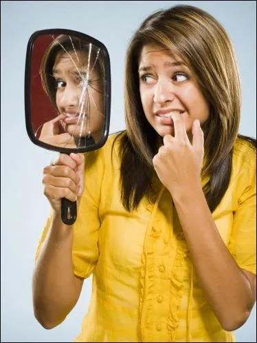 Pour les superstitieux, qu'est-ce qui nous attend si l'on brise un miroir ?