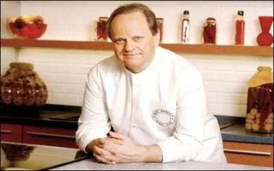 Chef du Concorde  Paris en 1981, il se met  son compte en ouvrant le  Jamin , conseiller technique de la firme Fleury Michon pour la cuisine industrielle, il a un grand restaurant  Tokyo, son restaurant parisien porte son nom, il fut sacr  cuisinier du sicle  par le Gault et Millau, qui est ce clbre chef ?